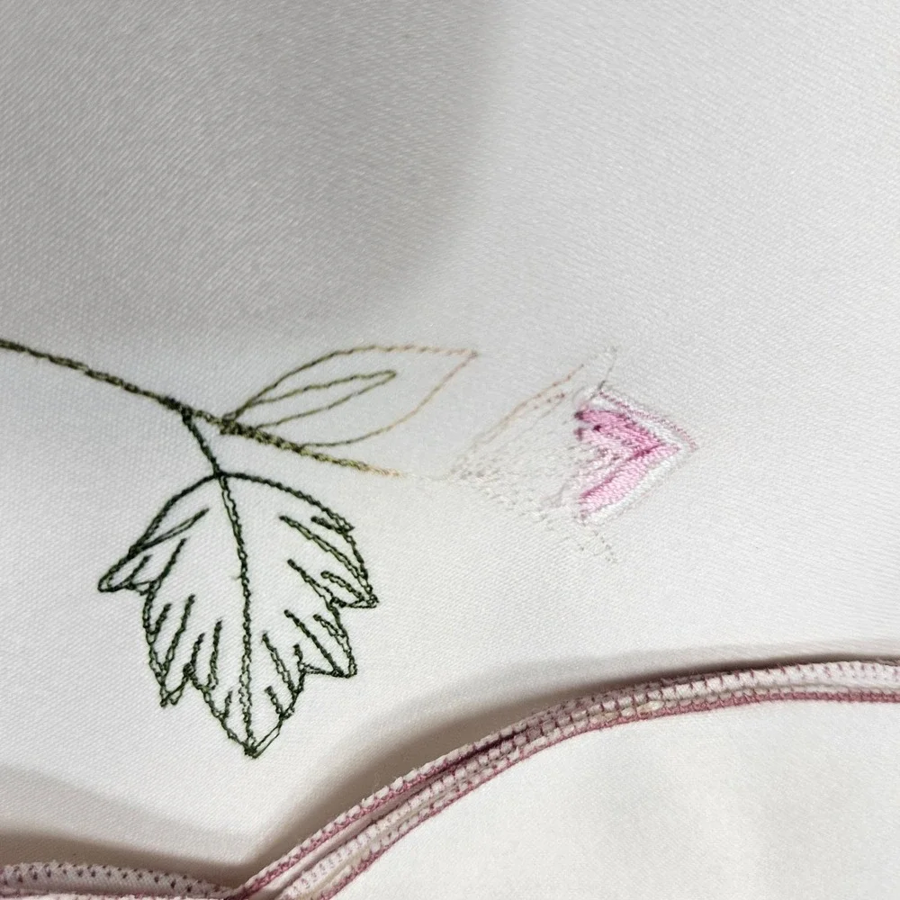 Vintage‎ Embroidered Rose Satin Cloth Napkins Set 6 Scalloped Edges Dinner Party